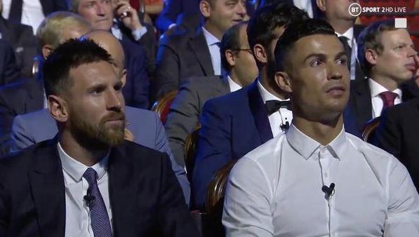 c罗庆祝图片4k全屏无水印,35岁的c罗个人双里程碑