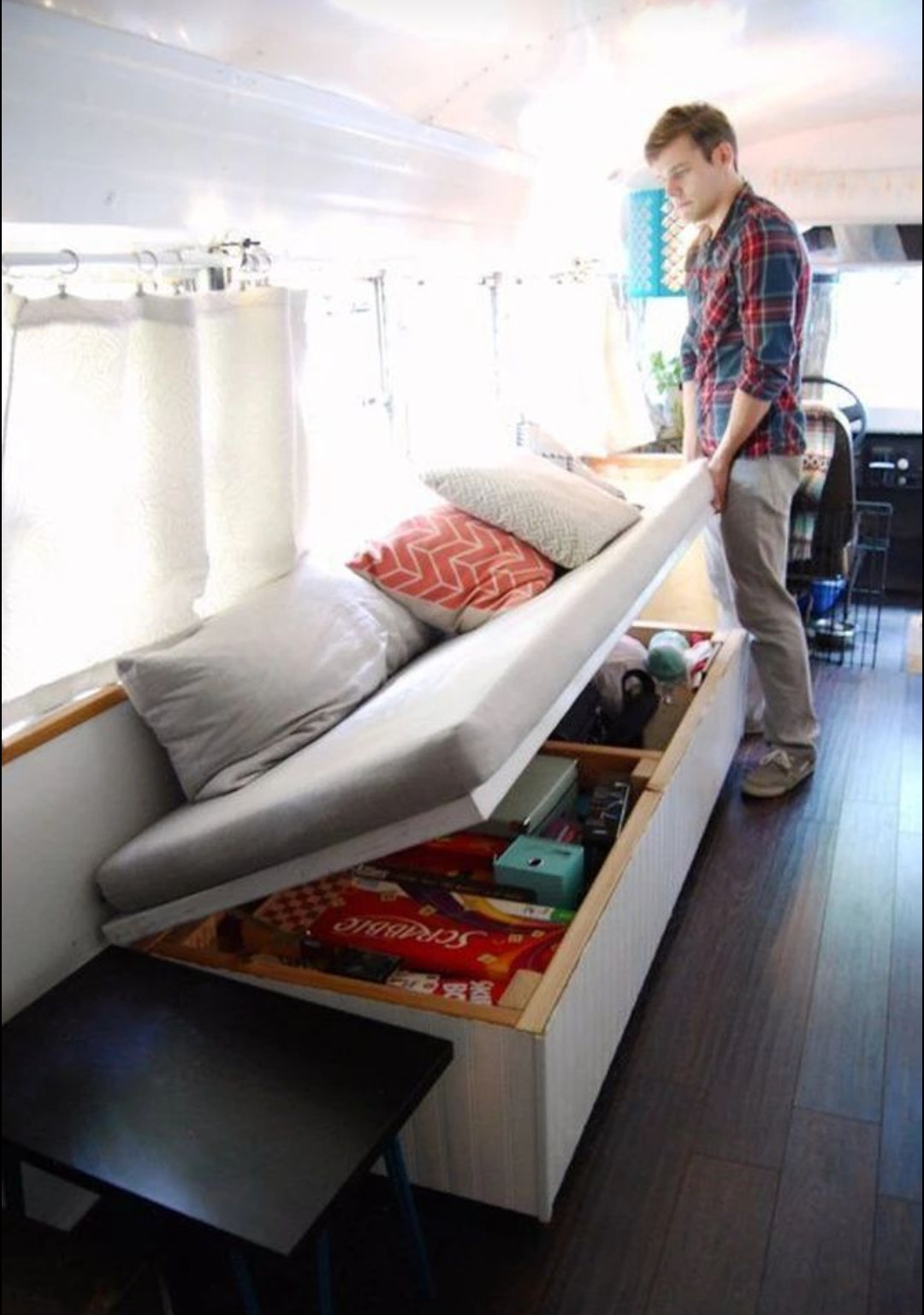 客厅地台沙发怎么固定沙发垫,客厅沙发不用买了直接砌个地台