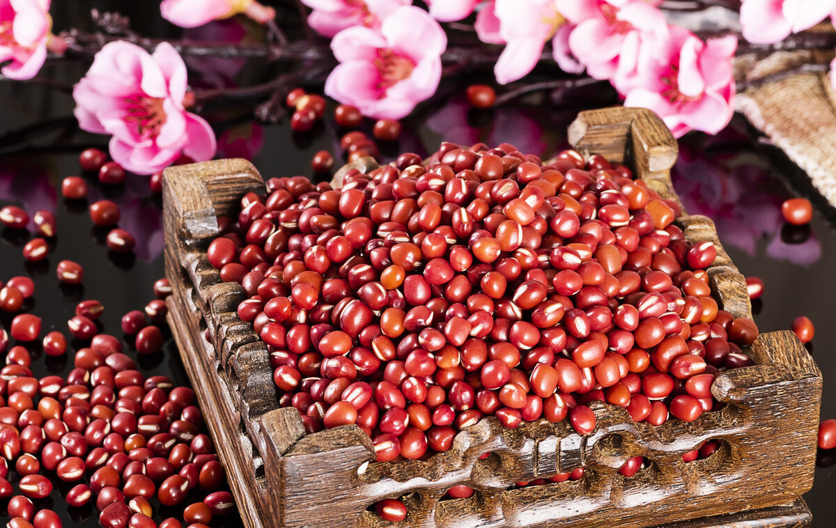 吃红豆有什么好处与功效,经常吃红豆绿豆有什么好处