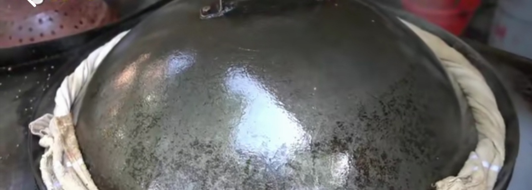 陕西大哥卖锅贴26年,陕西锅贴