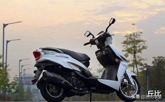 豪爵vr150e国四电喷踏板最高时速,豪爵vr150e和豪爵vr150的区别
