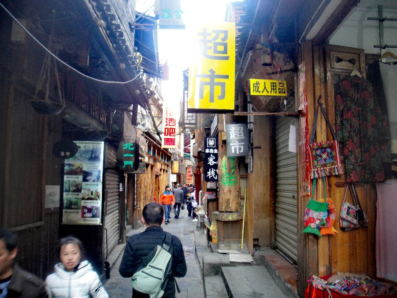 凤凰古城风景优美漂亮,凤凰古城被谁称作是最美的小城