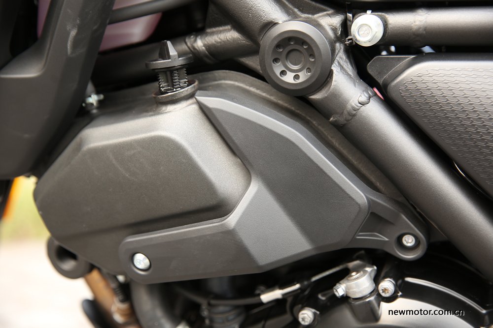 隆鑫无极650大单缸,无极650ds高速公路测评