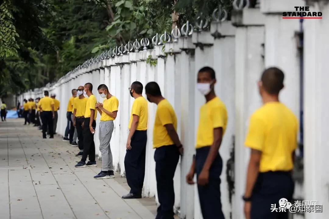 泰国还挺得住吗？*行游**大军直逼十世王皇家护卫队！