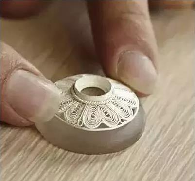 0.5g的黄金容易变形吗,0.5g黄金有多少