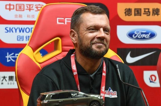 两年前国足曾8球大胜菲律宾，陈戌源现场观战，里皮能否满分答卷