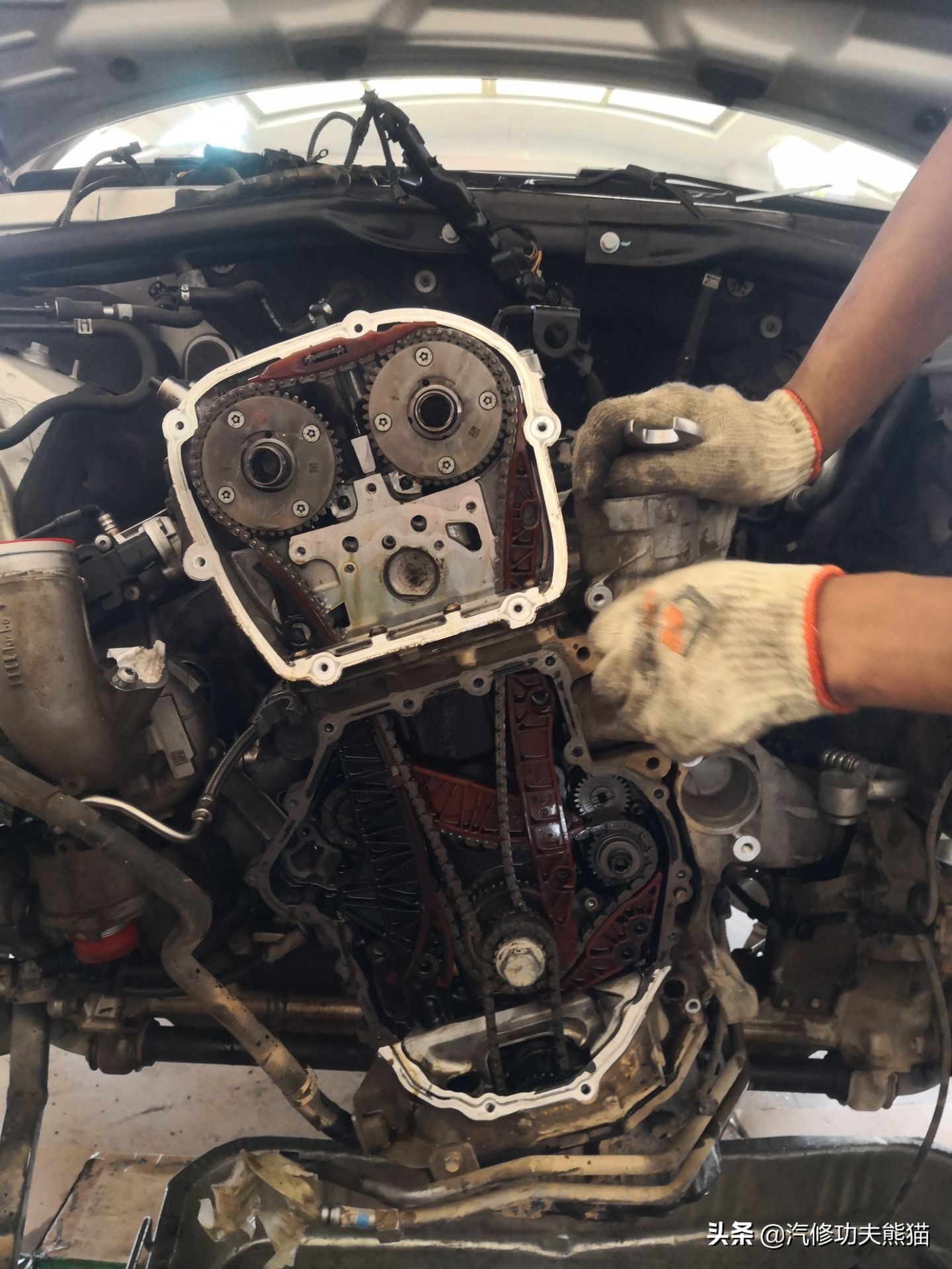 如何检测奥迪三代ea888是否烧机油,大众三代ea888发动机机油灯报警