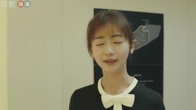 吴谨言和angelababy撞衫又撞脸,吴谨言的颜值巅峰