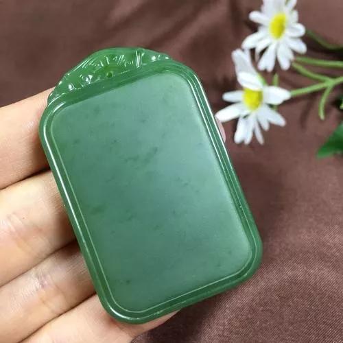 刘晓庆戴翡翠平安扣,刘晓庆帝王绿无事牌