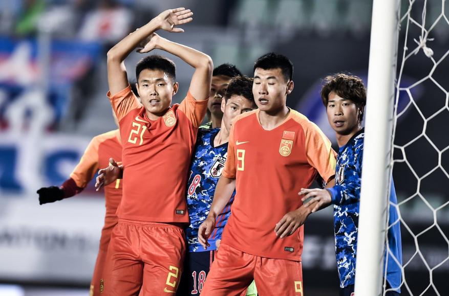 国足完败日本,国足0-3不敌韩国3个进球瞬间