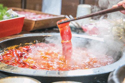 9荤6素！脆毛肚+肥牛…锅底油碟全包！成都昌隆坤火锅4人套餐88元