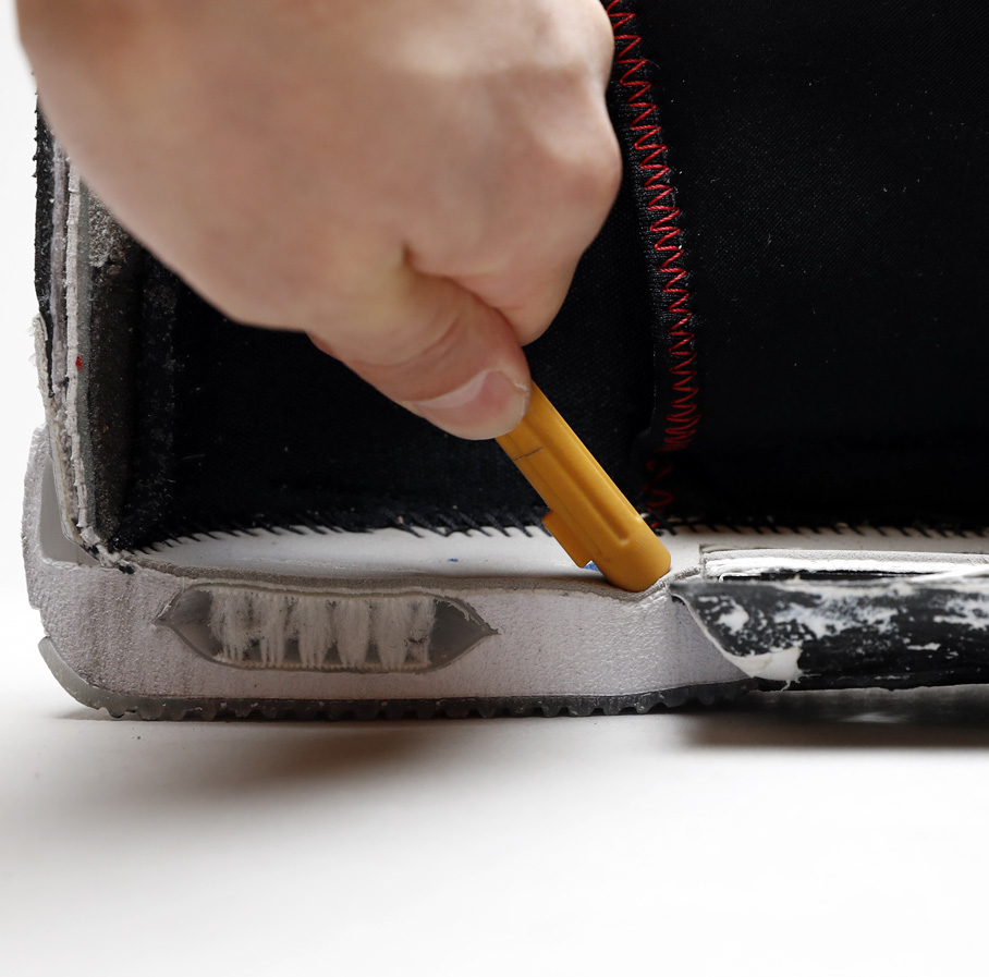 aj33上脚,aj33卡脚怎么破