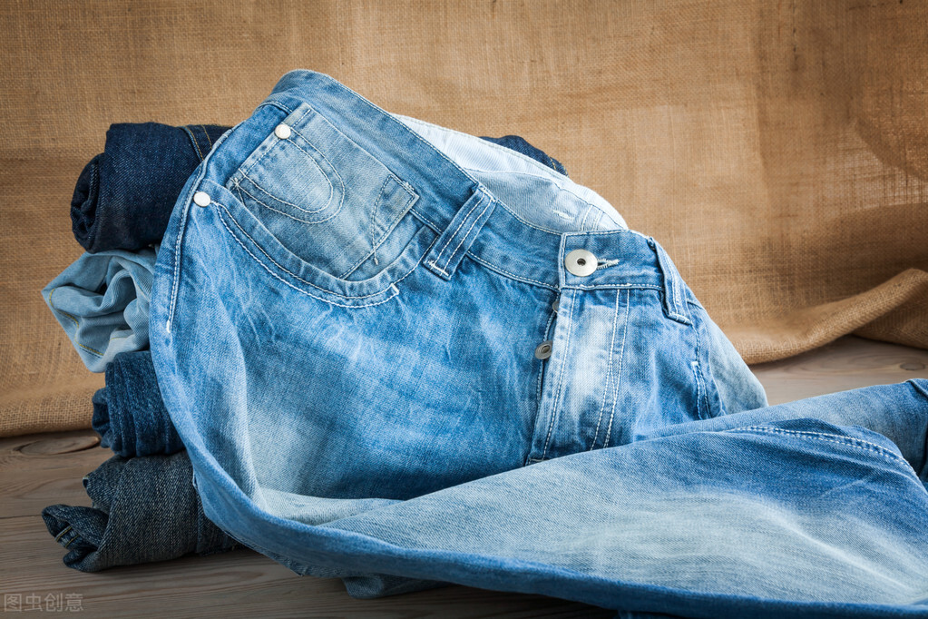 牛仔裤被太阳晒得发黄怎么补救,库存牛仔裤氧化发黄怎么处理