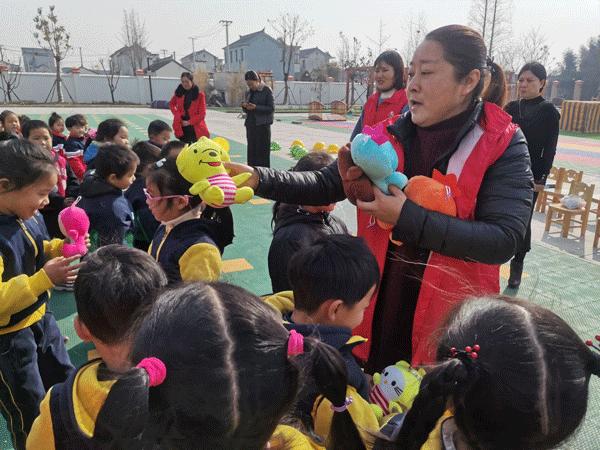 鍐棩闃冲厜娓╂殩浜哄績娲诲姩,鍐棩闃冲厜娓告垙