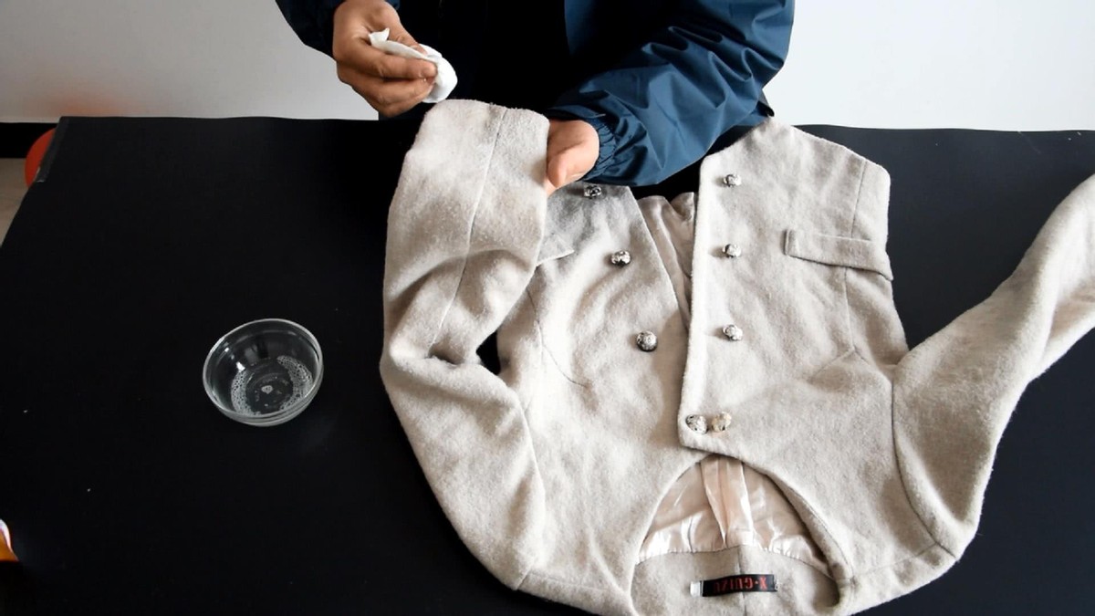 教你一招毛呢大衣如何清洗,如何正确清洗毛呢大衣看过来