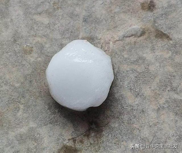 陕西商洛下冰雹视频,商洛市发布冰雹橙色预警