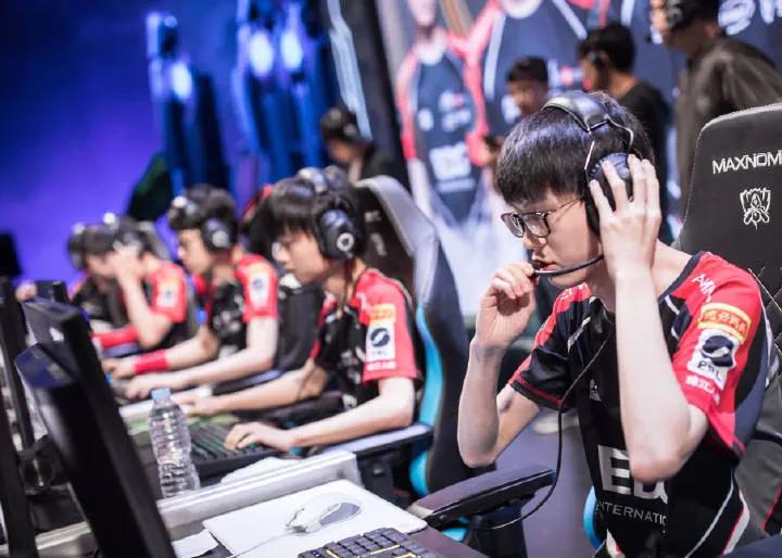 疯狂的椅子游戏的价值,浮夸的电竞椅