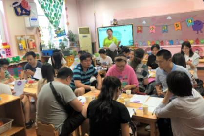 幼儿园半日活动入园实录,快乐成长幼儿园主题课程