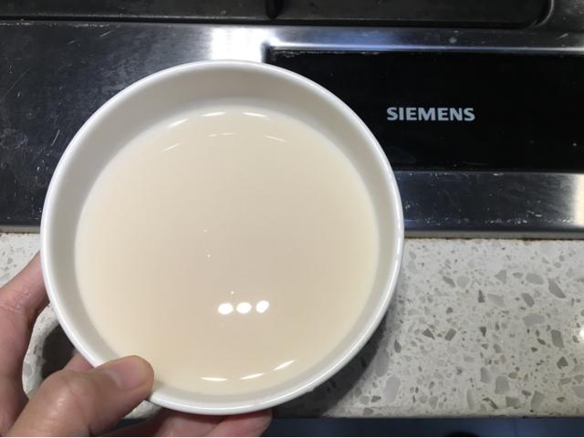 自己蒸的馒头有嚼劲不蓬松,自己蒸的馒头有点粘是怎么回事