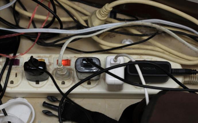 怎么物理把电脑弄坏还不露痕迹,怎么把笔记本电脑弄坏还不露痕迹