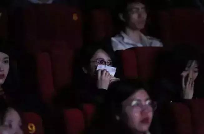 有一种爱情比悲伤更悲伤,比悲伤更悲伤的是懂得什么是爱情