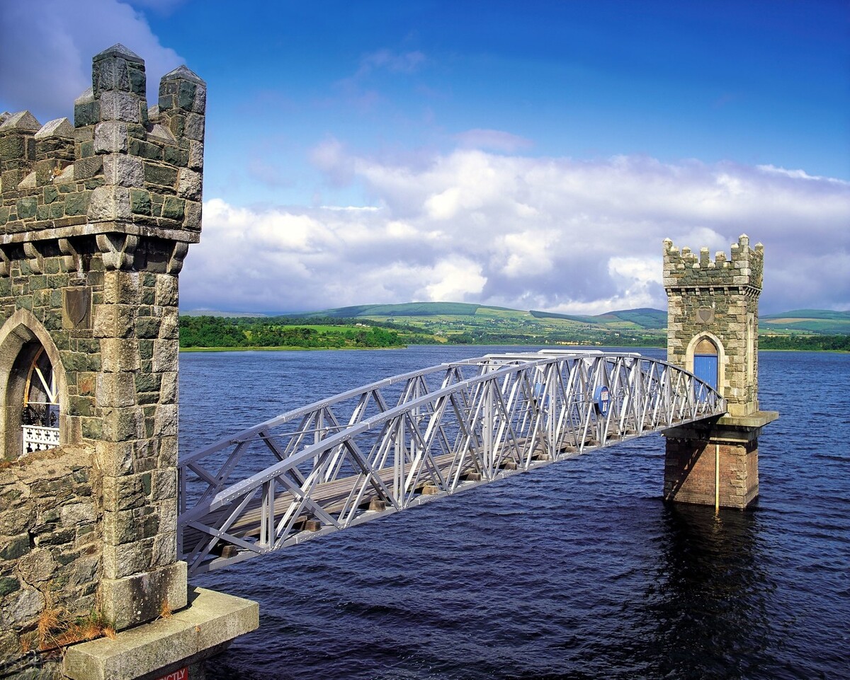 爱尔兰和新西兰哪个国家适合打工,新西兰与英格兰哪个好