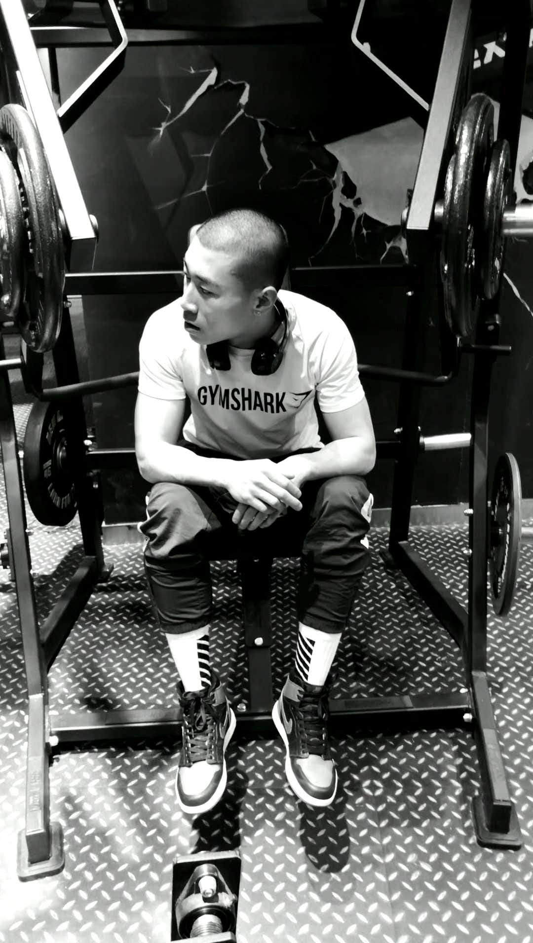 一位体育生的自白：头脑、四肢均“发达”