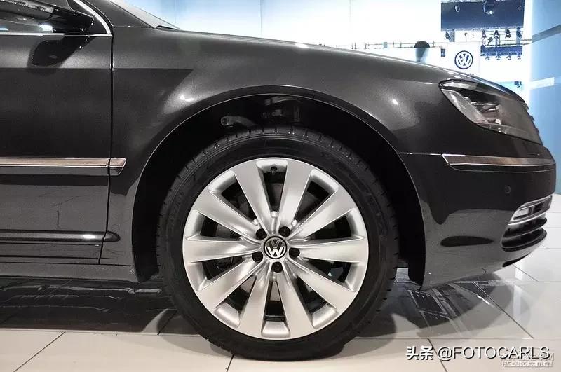 最新款豪华大众辉腾,2015年大众辉腾v84座顶配