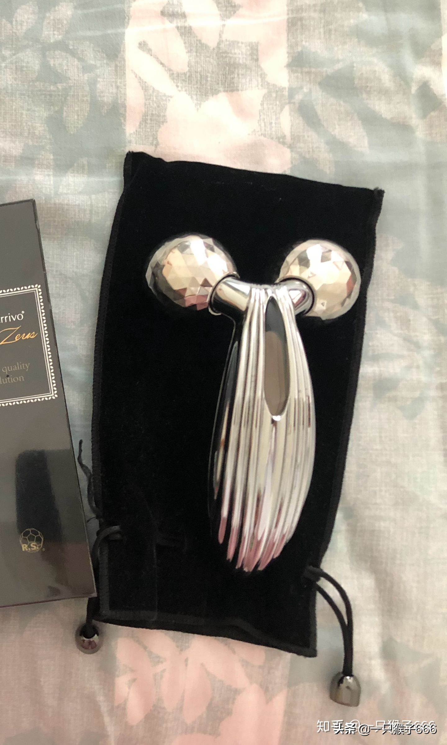 紧致美容仪雅萌宙斯哪款好,测评美容仪雅萌宙斯