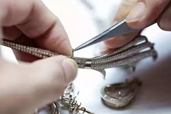 自学美术怎么赚钱,从零开始学美术的前景