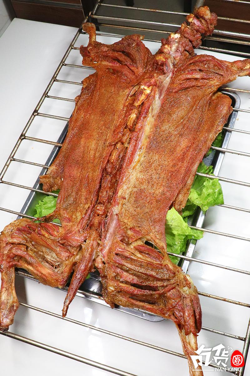 南阳吃烤全羊的地方,河南南阳方城流动烤全羊