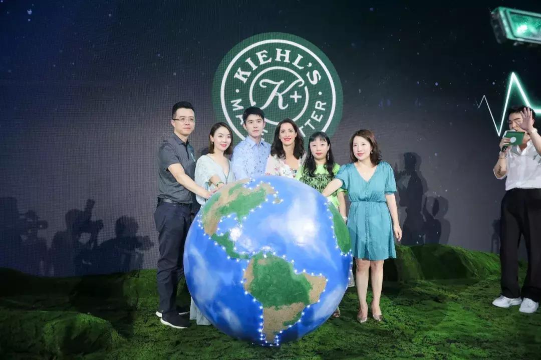 卡地亚知名系列,大牌唇膏美宝莲