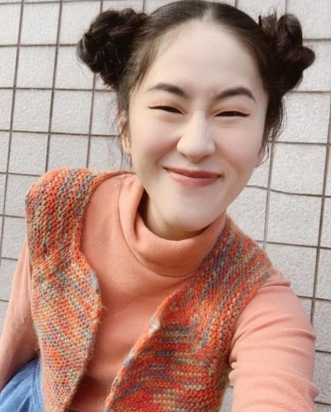 33岁女星百白自卑脸太长,自曝存12万准备整容,却被13家医院劝退