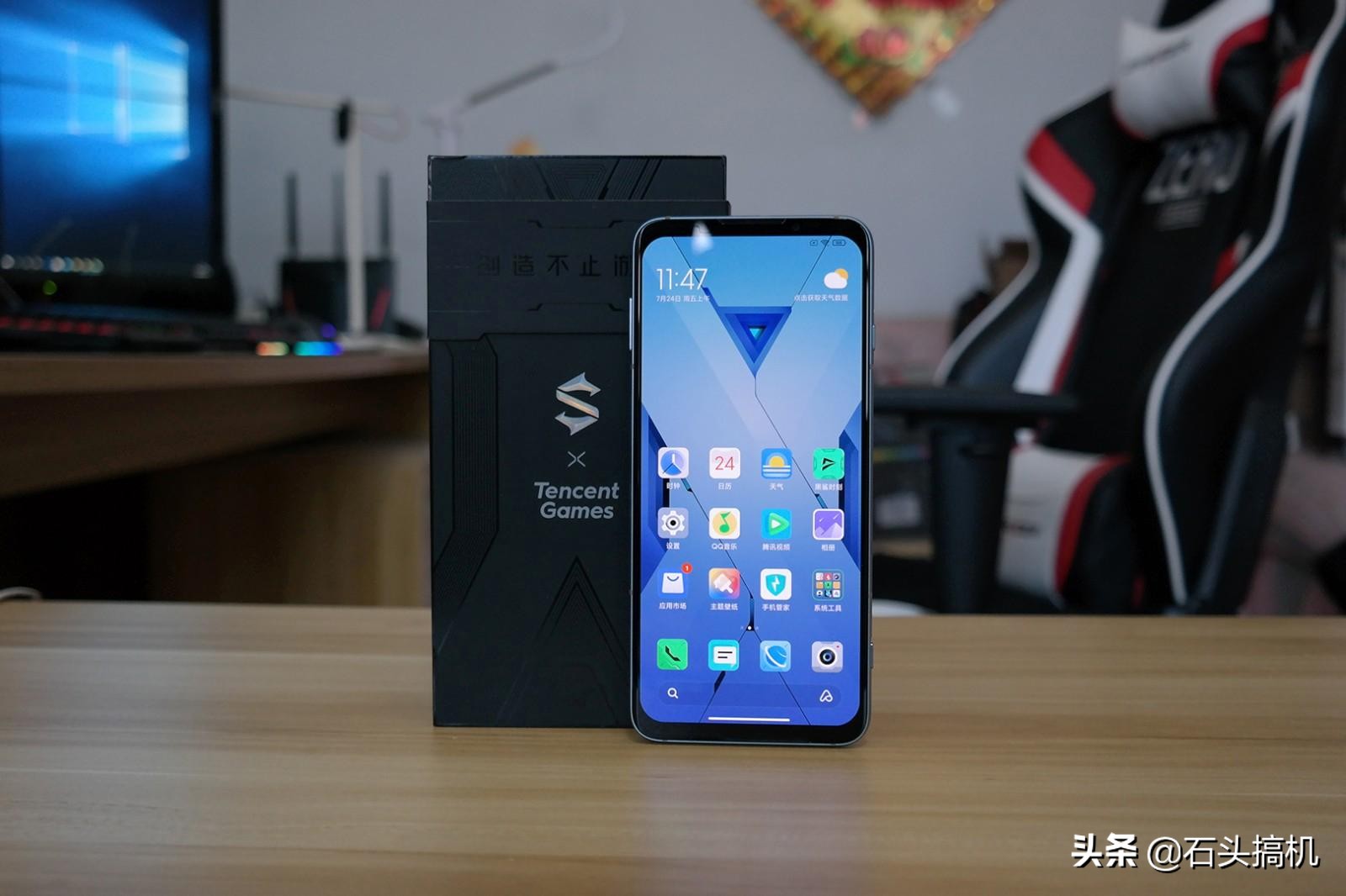 腾讯黑鲨游戏手机3S开箱评测！全系12G运存+120Hz三星高刷屏