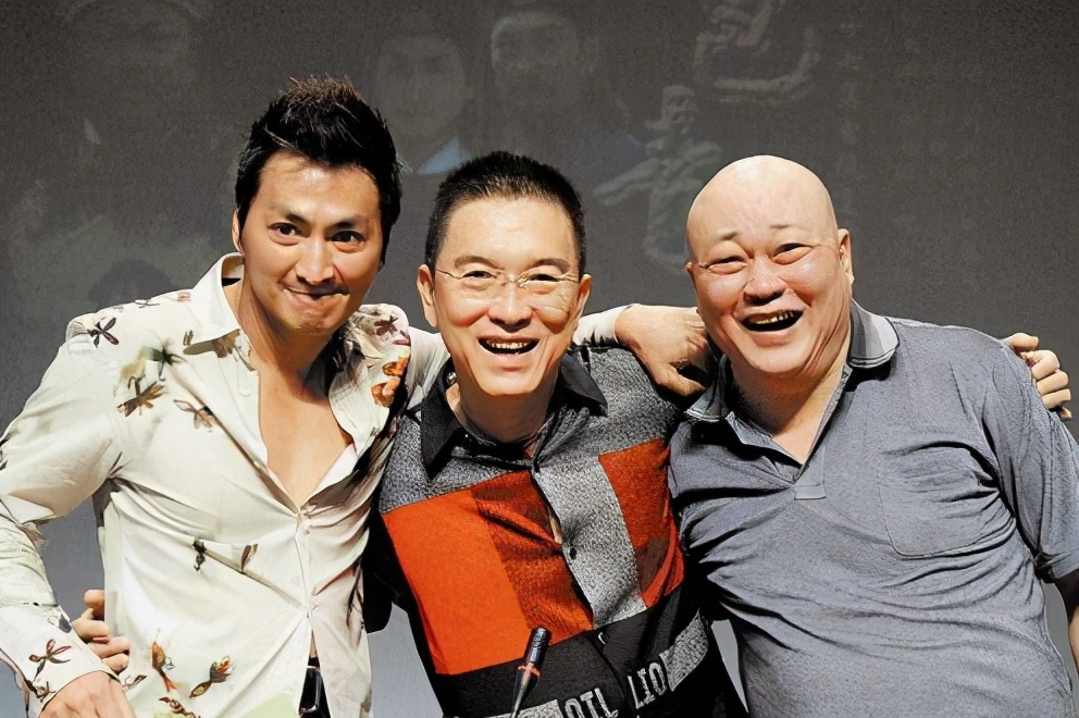 凭一角红极一时，遭遇封杀转行成商人，身家过亿却甘心走穴捞金