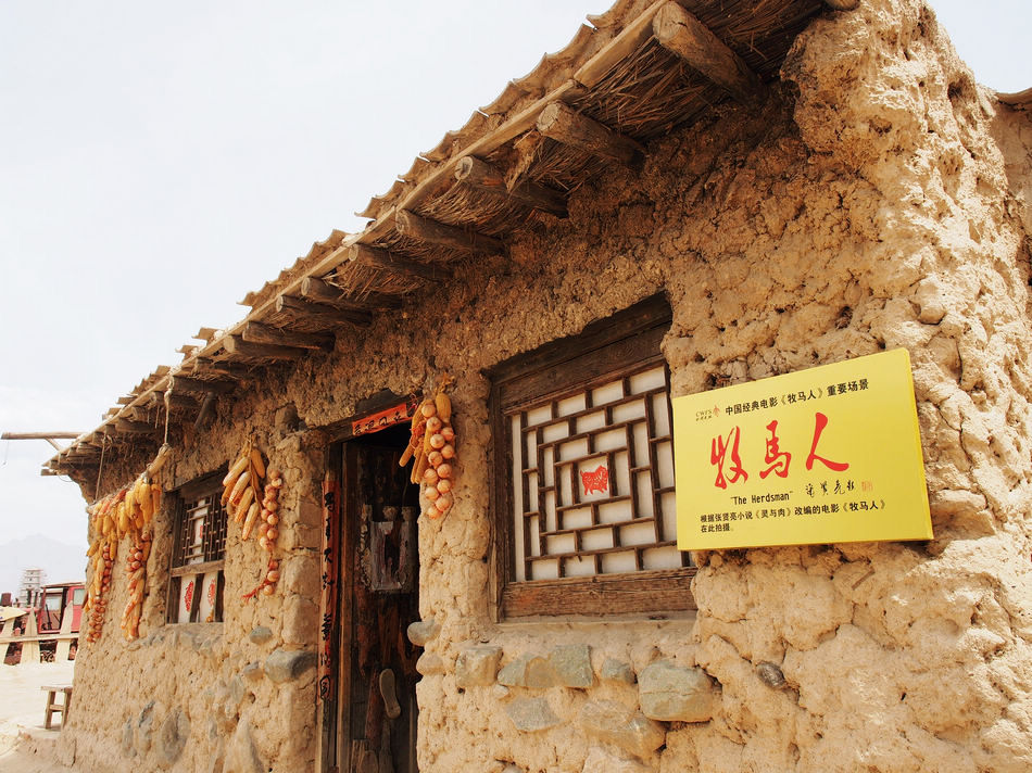 跟着星爷和老谋子的电影,去逛这座大名鼎鼎的西北影视城堡