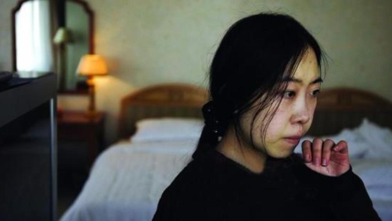 14年过去了，那个为追星致父亲跳海自杀的杨丽娟，现状如何？