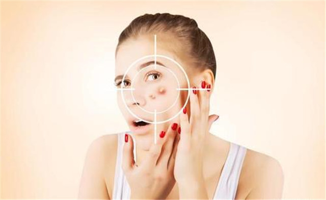 清水和洗面奶洗脸哪个好,用清水洗脸和用洗面奶洗脸的区别