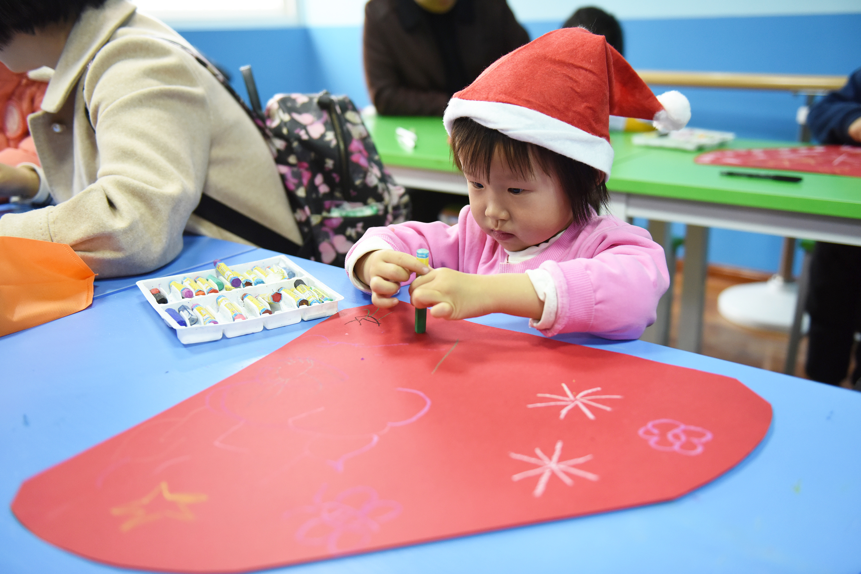 丰富多彩别开生面喜迎圣诞——贝贝亲子四周年粉丝节庆典活动记