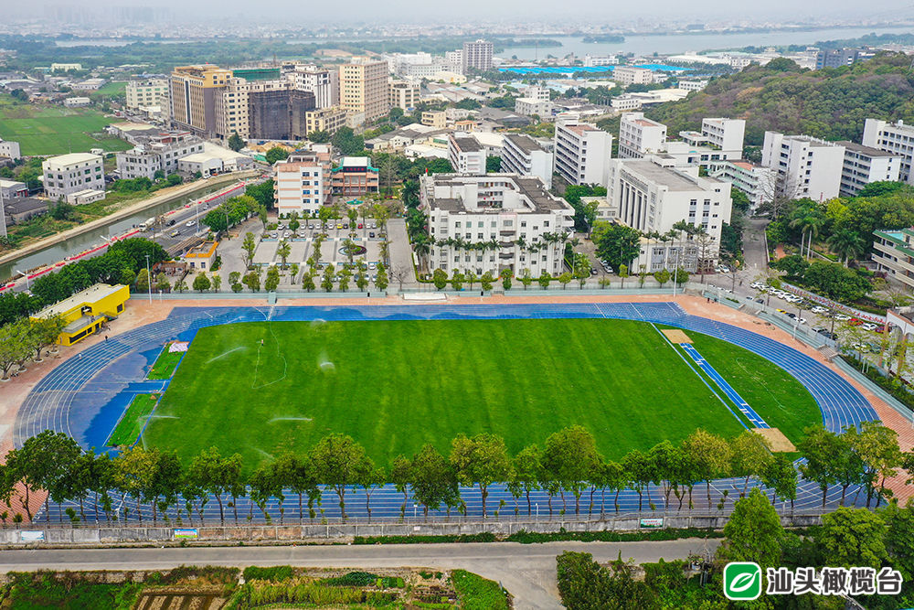 汕头亚青会足球比赛场地,亚青会体育馆足球赛开幕式
