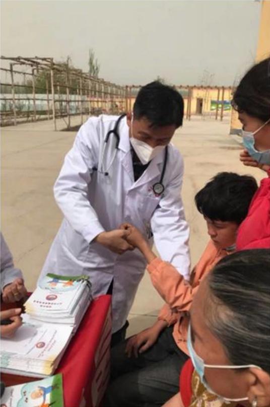 *党**员医生实干在高原：援建起*疆新**阿克陶县神经内科