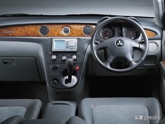 三菱老款欧蓝德evo版本,三菱欧蓝德前世今生