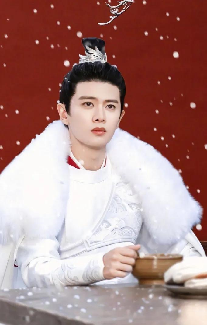 厚刘海遮挡脸型,厚刘海遮住眼睛