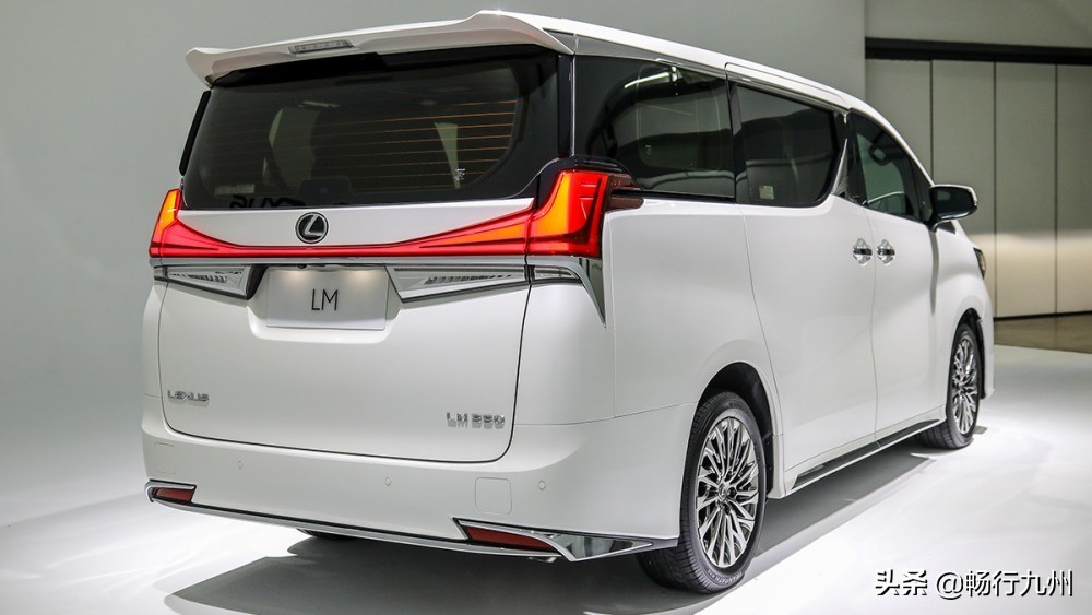 马来西亚3款豪华休闲旅游车型