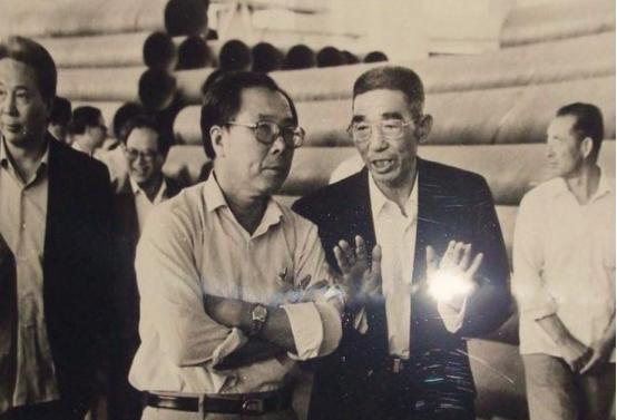 撤村建镇、农民翻身、教授当顾问:大邱庄的神话20年