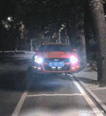 搞笑一刻网友对比美版M记大杯可乐与日本大杯可乐的容量差距