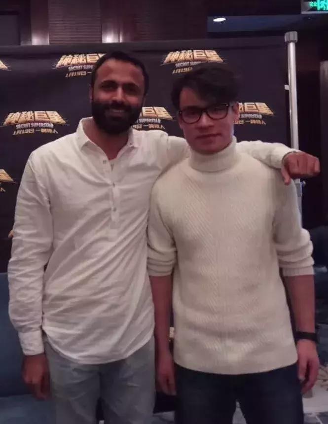 朝阳黄渤：从电视台裸辞成为百万大V，从无名小卒变成与麦迪并肩