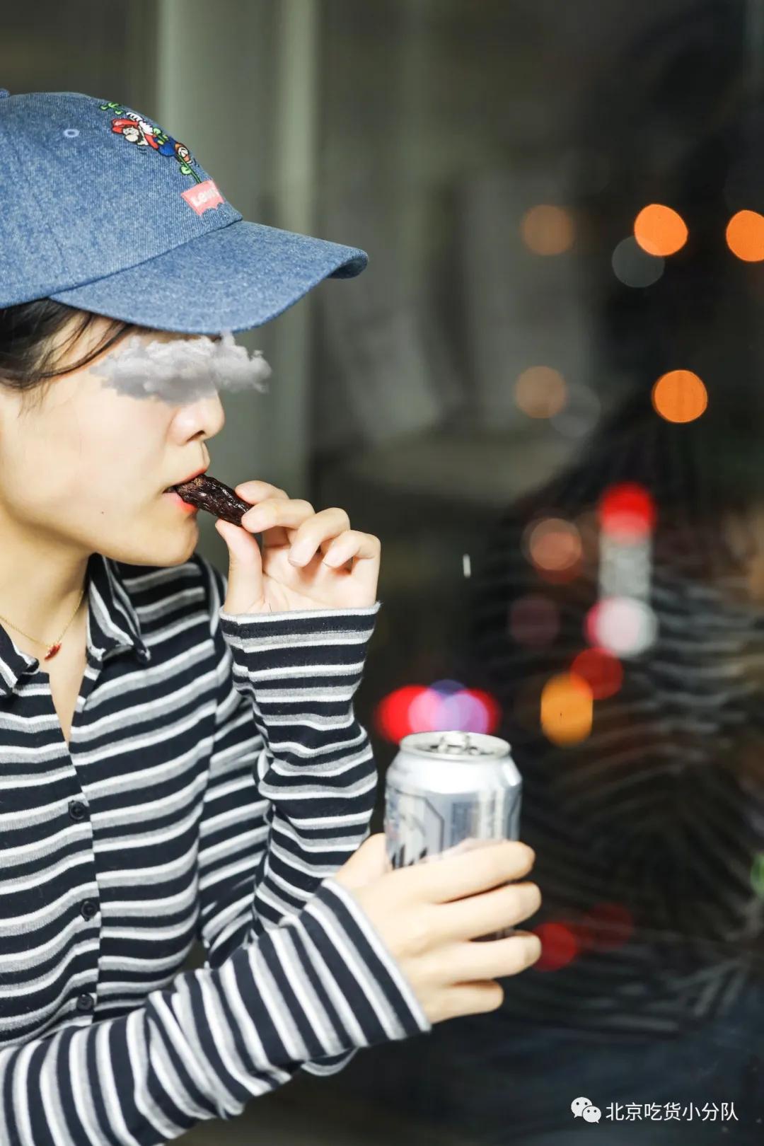 沈阳卖牛肉干的网红,卖牛肉干抖音网红