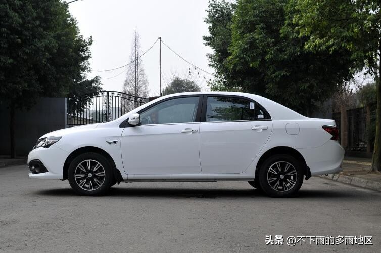 5万左右手动挡家用轿车推荐,5万左右的小轿车最好的是哪一款