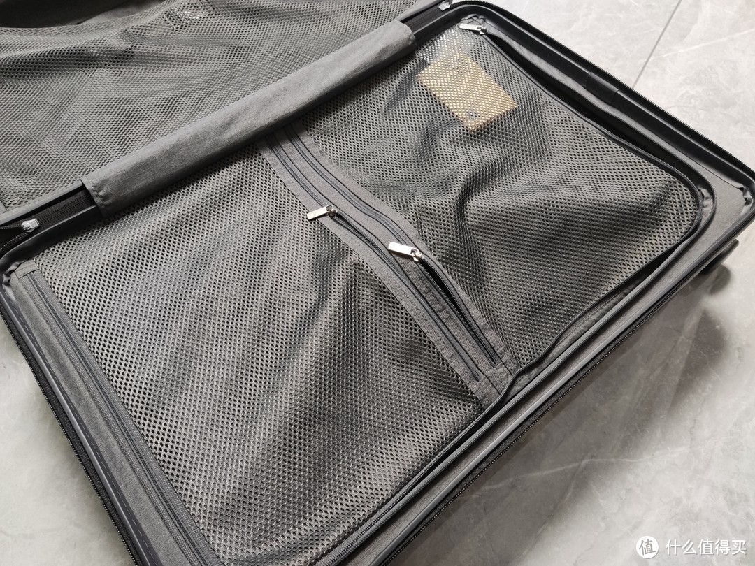 地平线8号静音万向轮旅行箱,24寸大容量行李箱地平线